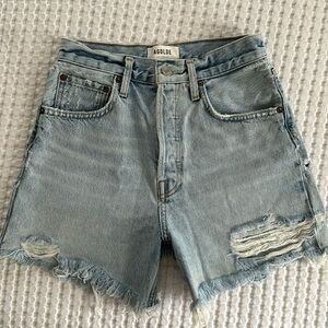 Size 25 AGOLDE high rise Riley Short. Non-stretch denim. 100% Organic Cotton.